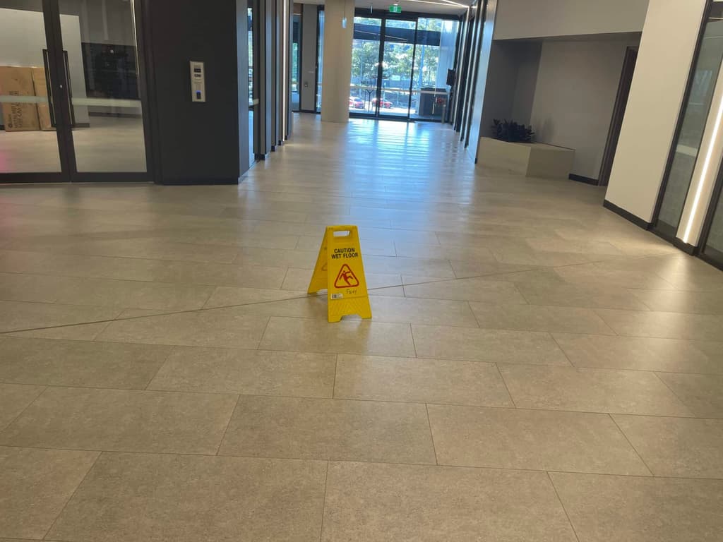 10 Tips on Finding the Right Office Cleaning Company