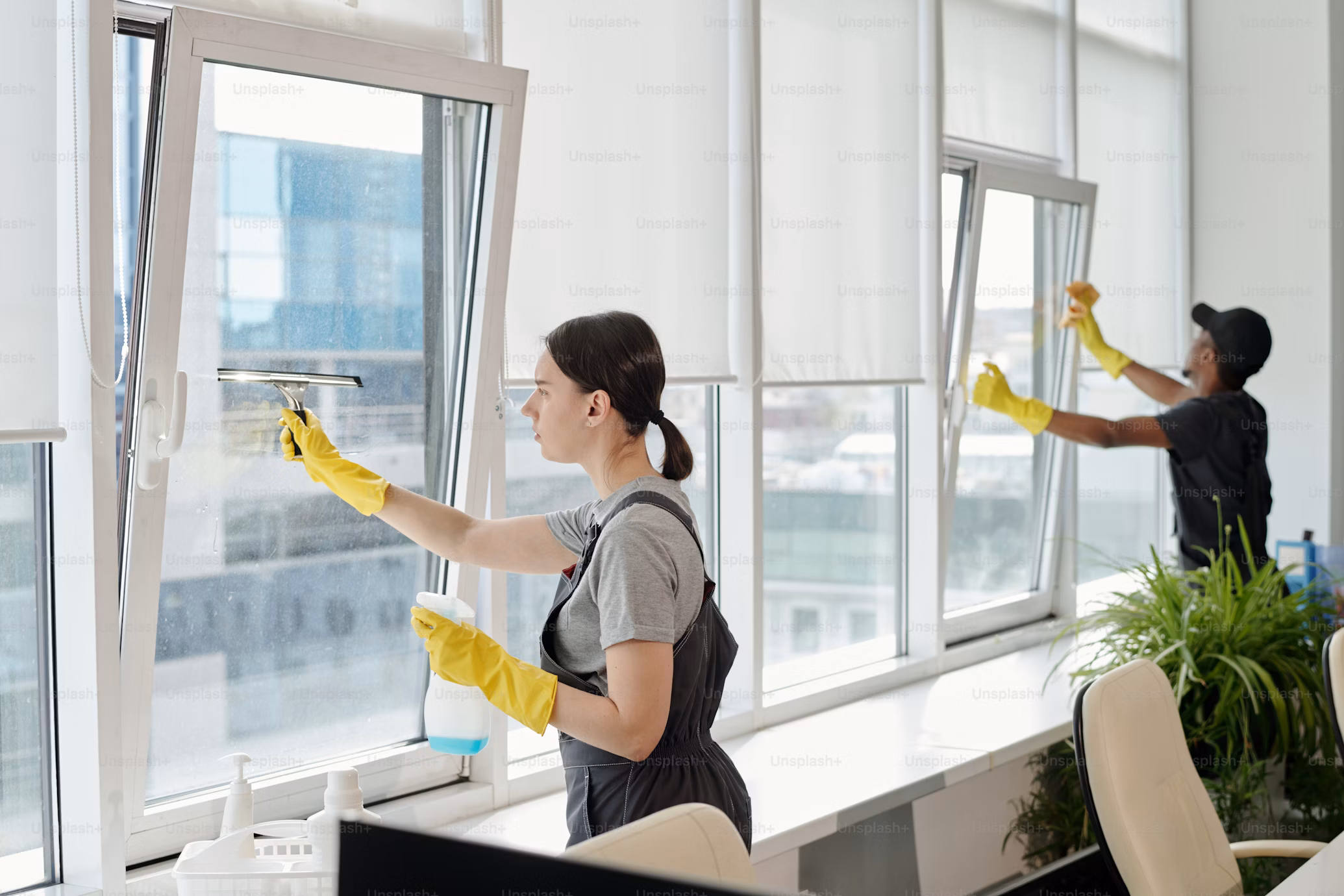 End-of-Lease Cleaning with 100% Guarantee | Bond Back - Hero Fallback
